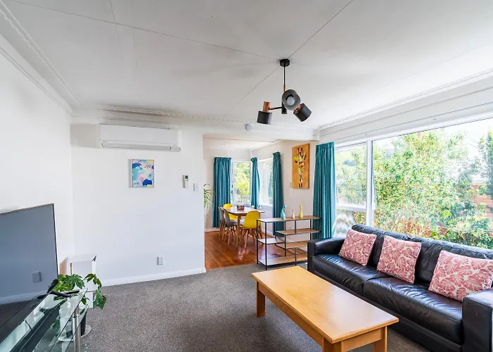 Modern Home In Dunedin